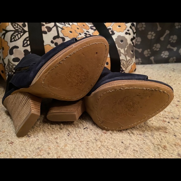 Vince camuto open toe booties - Picture 3 of 3